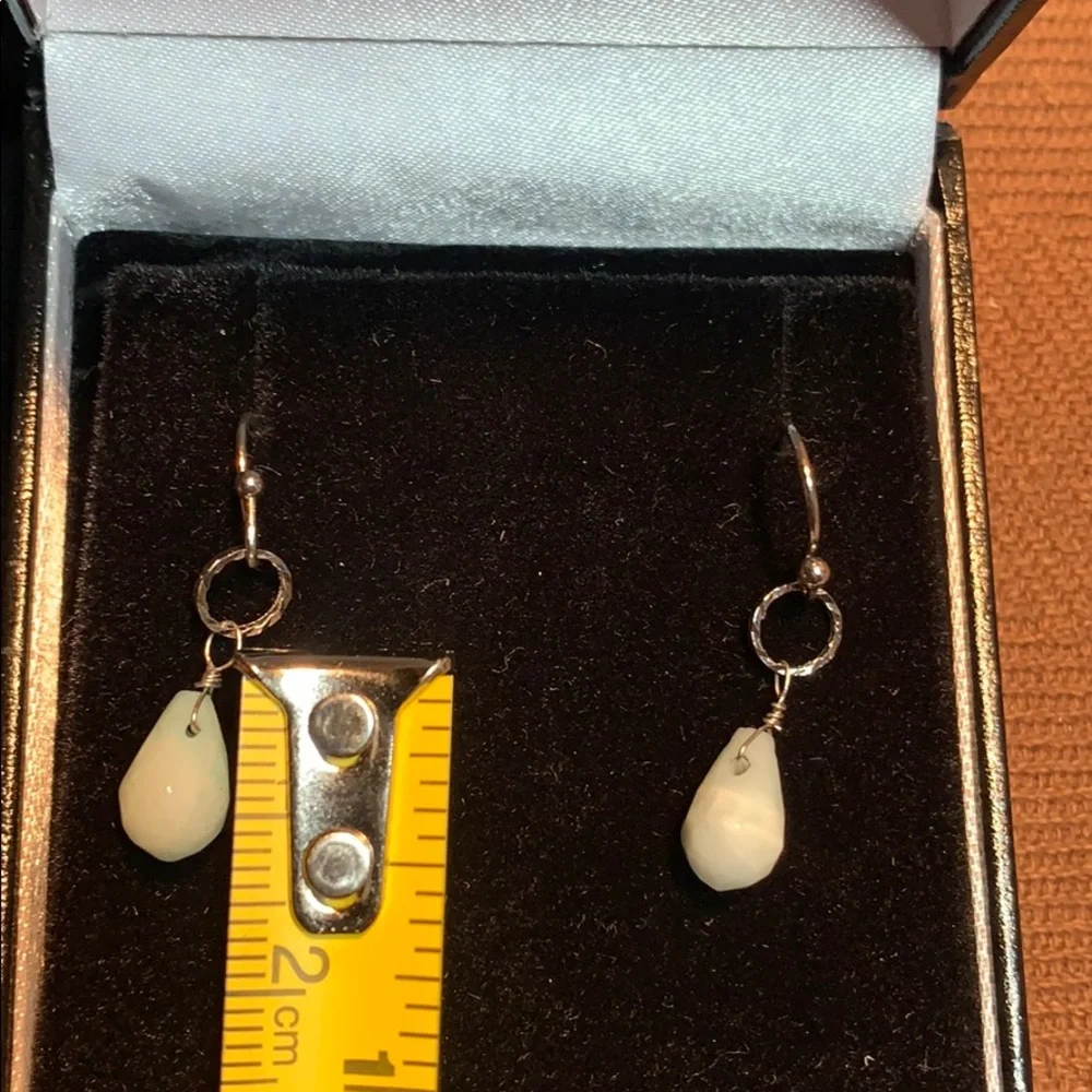 Larimar classic minimalist tear drop earrings - Picture 4 of 6